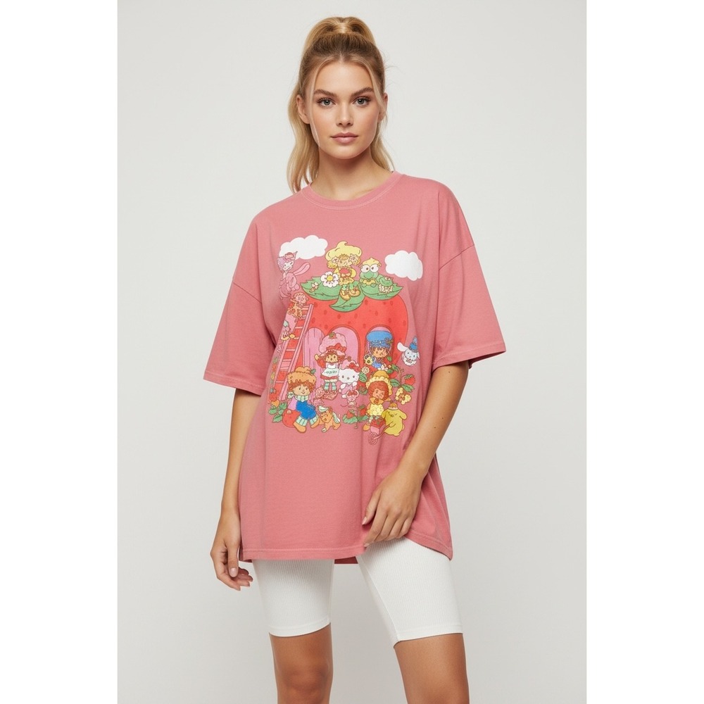 Sanrio Strawberry Shortcake Hello Kitty Pink Oversized Graphic T-Shirt XL